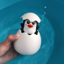 Charger l&#39;image dans la galerie, Jouet de bain pour bébé, mignon canard pingouin œuf arroseur d&#39;eau salle de bain arrosage douche jouets d&#39;eau de natation pour enfants cadeau
