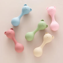 Charger l&#39;image dans la galerie, Hochets pour bébé Silicone Maracas Jouets Dessin Animé Ours Sable Marteau Jouets Bébé 0-12 Mois Hochet Silicone Dentition Jouets pour Bébé Cadeau
