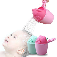 Charger l&#39;image dans la galerie, Tasse de shampoing pour bébé, dessin animé mignon, jouets de bain pour enfants, tasse de rinçage pour douche de salle de bain, cuillère de lavage des cheveux avec poignée
